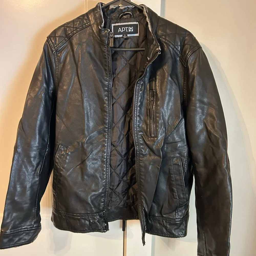Apt. 9 Women's Classic Black Leather Jacket - Picture 2 of 5